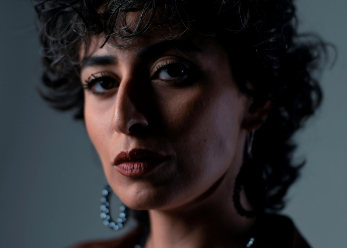 Professionelles Special Effects Makeup Studio mit modernen Werkzeugen und Materialien